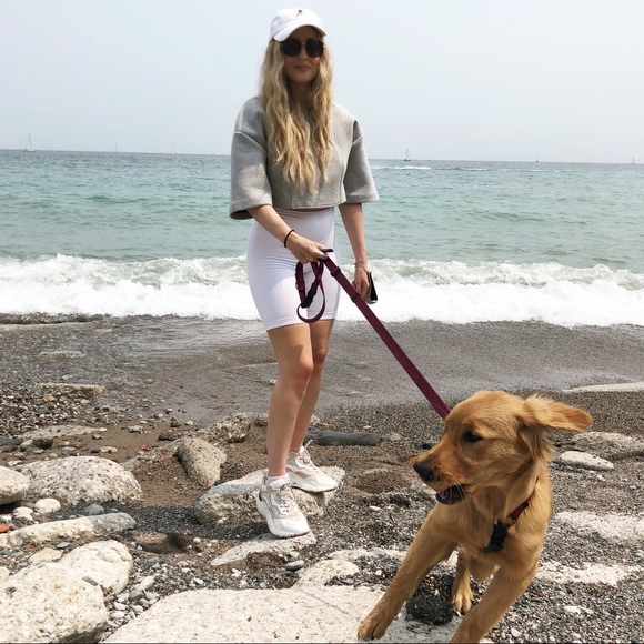 Meet your Posher, Alessandra - Picture 1 of 1